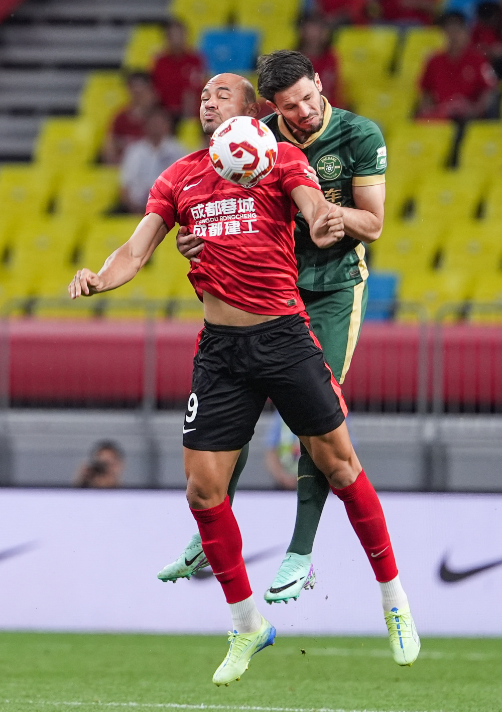 面临几方面 面临几方面