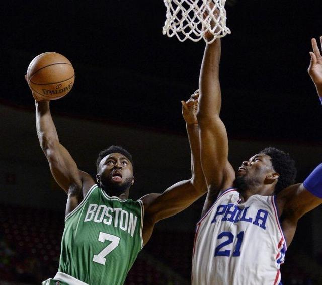 段表现平平 段表现平平