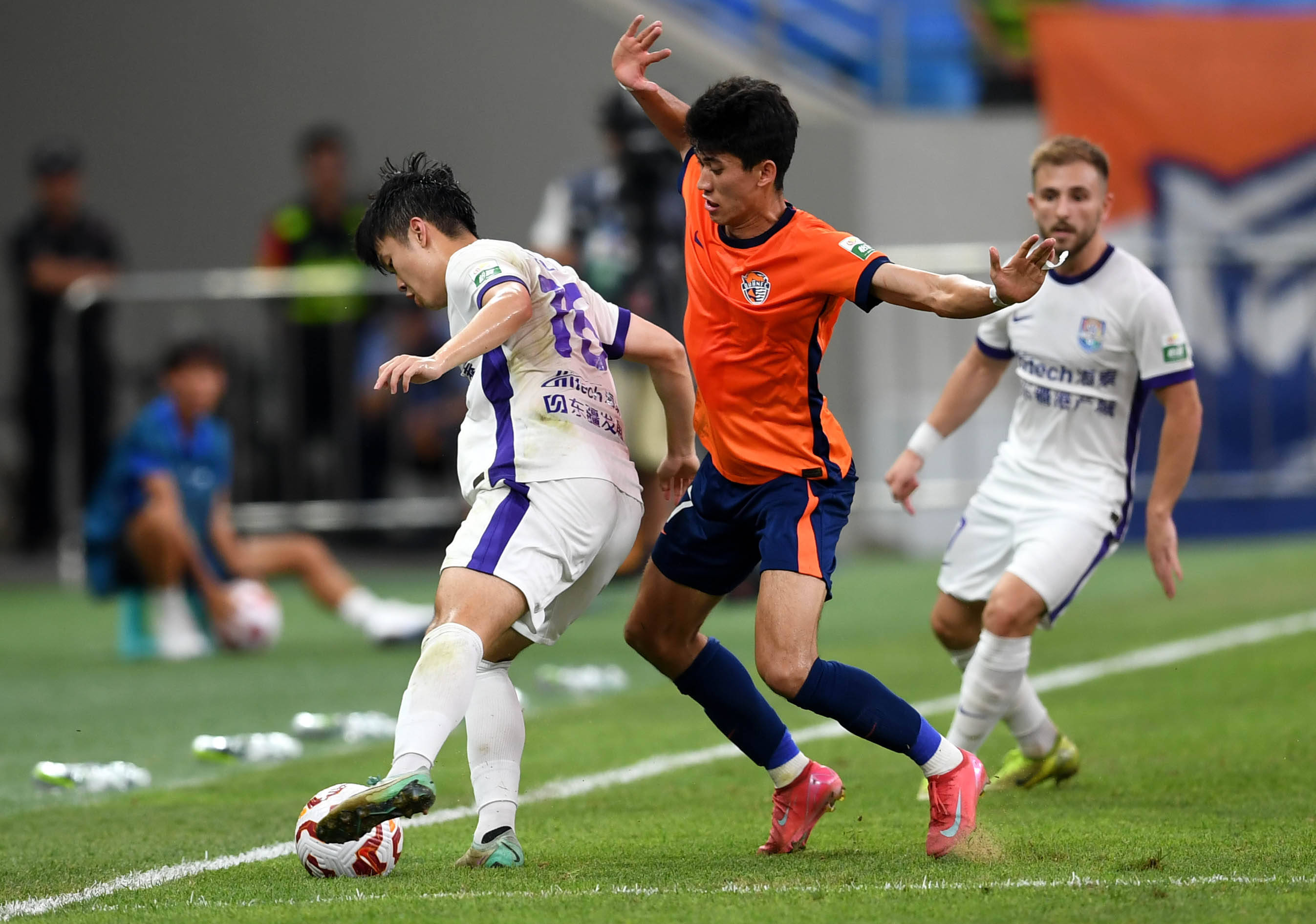 范围内的高 范围内的高