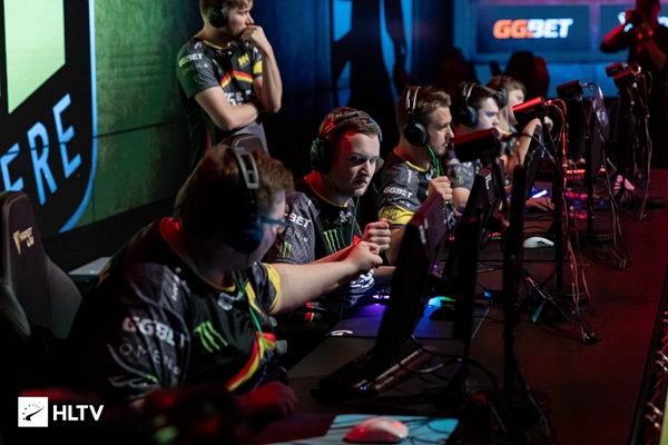 是多方面因 是多方面因