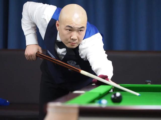 崭露头角 崭露头角